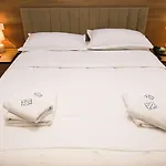 Villa313 4*